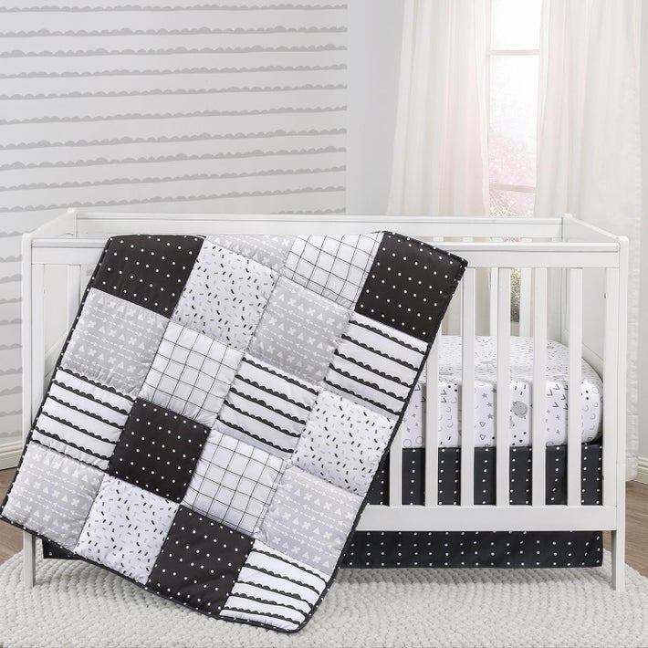 Peanutshell Preston 3Piece Crib Bedding Set Cot Quilts & Quilt Sets